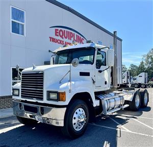 2014 Mack CHU613 - Daycab