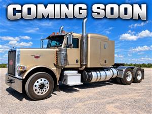2013 Peterbilt 388 - Sleeper Truck
