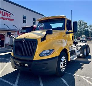 2020 International LT625 - Daycab