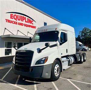 2019 Freightliner Cascadia - Sleeper Truck