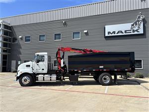 2025 Mack MD742