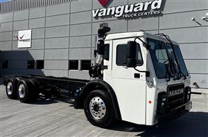 2025 Mack LR64
