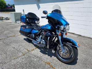 2011 HARLEY DAVIDSON ELECTRA GLIDE LIMITED FLHTK