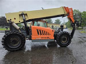 2012 JLG G10-55A
