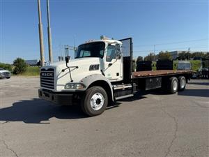 2018 Mack GU813 M755