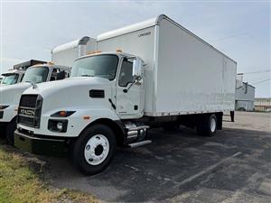 2022 Mack MD742