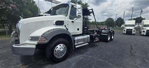 2025 Mack GR64B