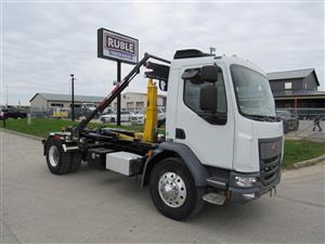2024 Peterbilt 220