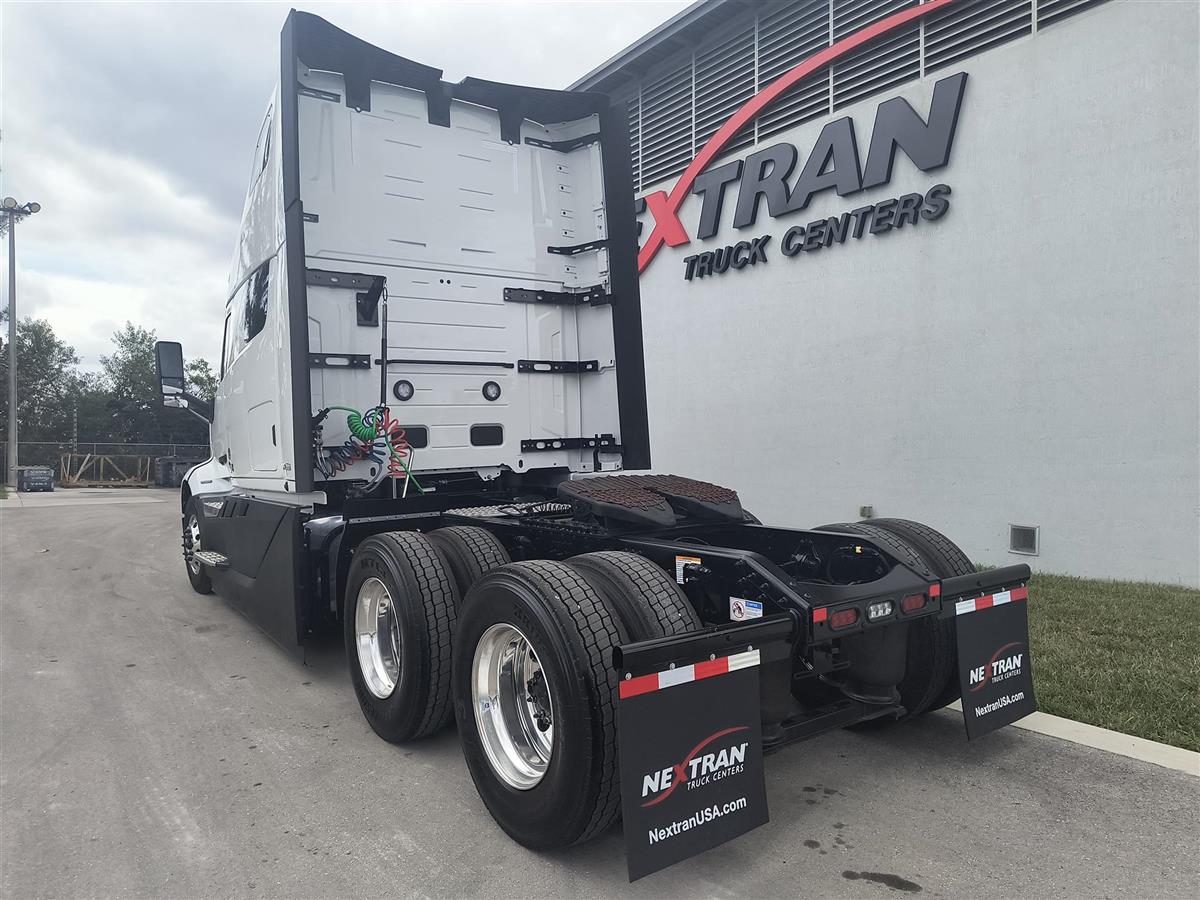 Nextran Truck Centers | New & Used Inventory