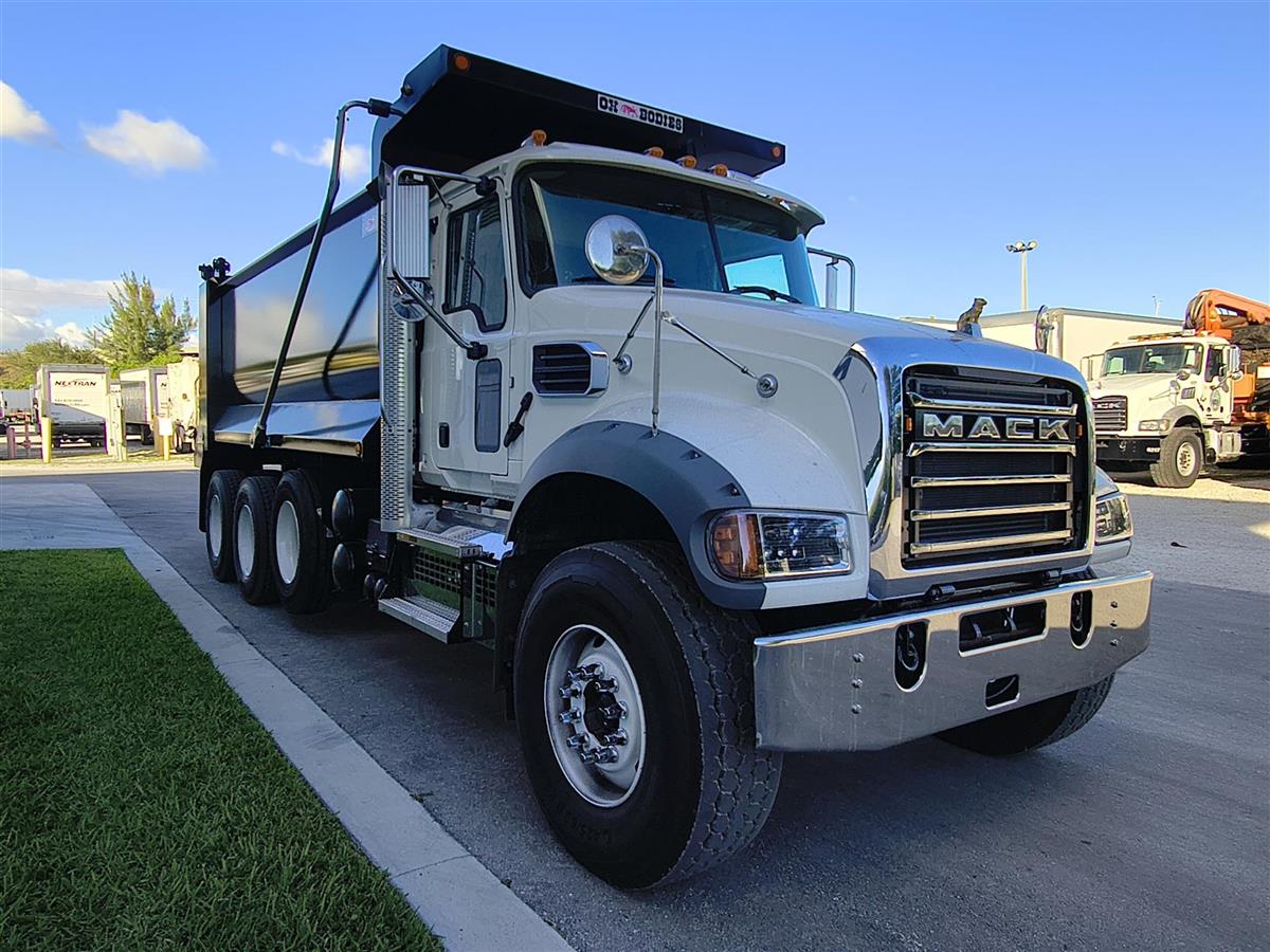 Nextran Truck Centers | New & Used Inventory