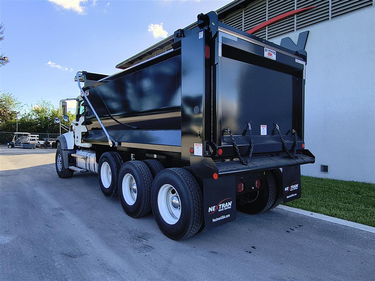 Nextran Truck Centers | New & Used Inventory