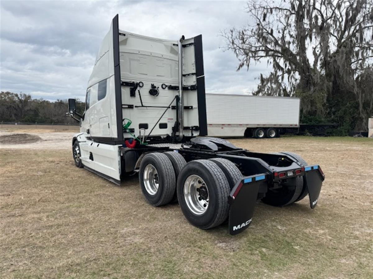 Nextran Truck Centers | New & Used Inventory