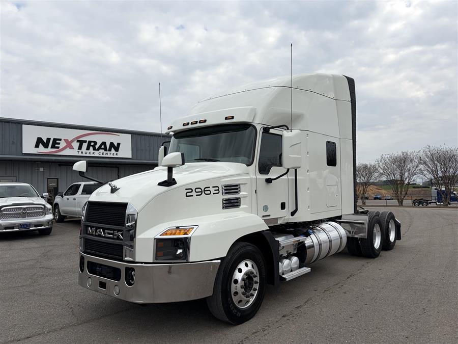 Nextran Truck Centers | New & Used Inventory
