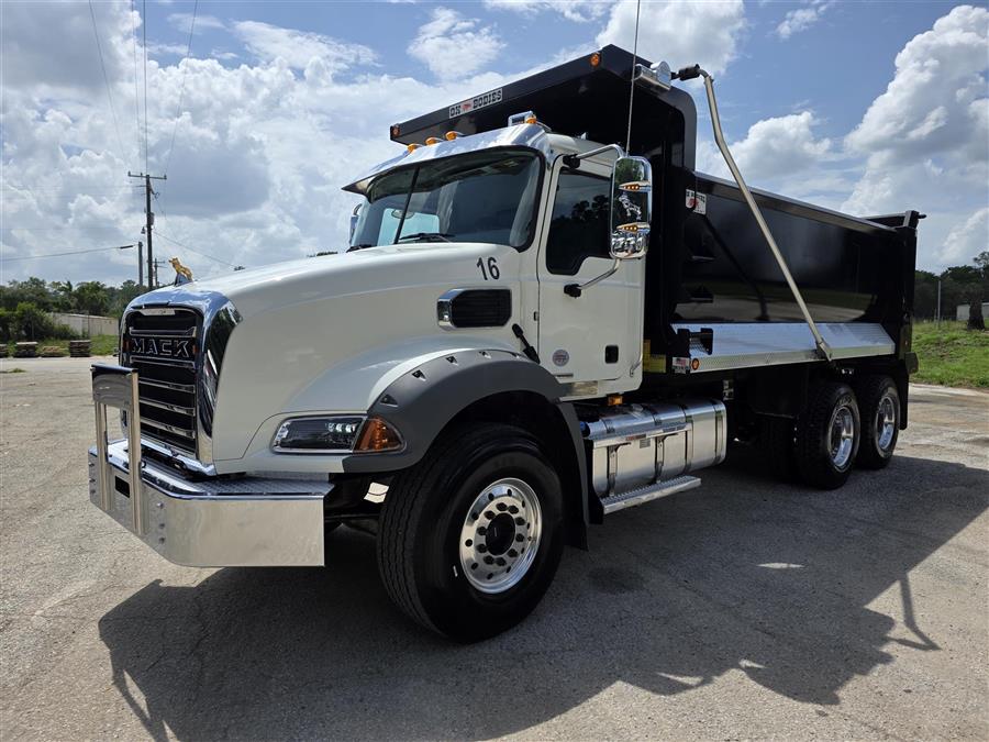Nextran Truck Centers | New & Used Inventory