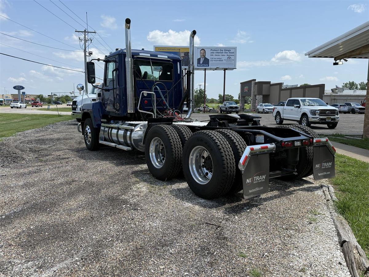 Nextran Truck Centers | New & Used Inventory