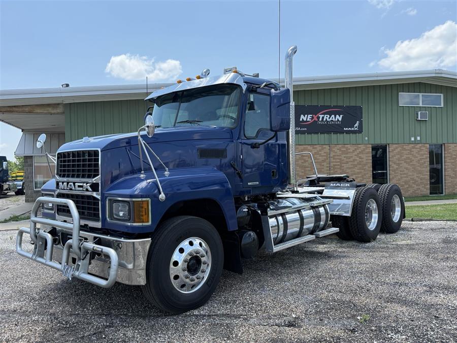 Nextran Truck Centers | New & Used Inventory