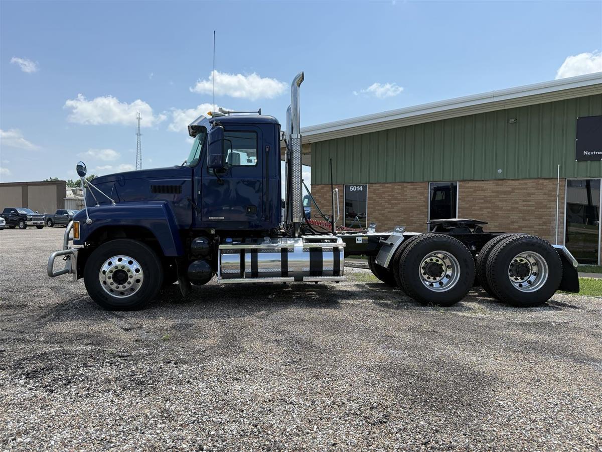 Nextran Truck Centers | New & Used Inventory