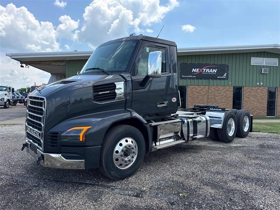 Nextran Truck Centers | New & Used Inventory