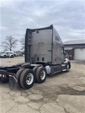 2017 Kenworth T680 - Sleeper Truck