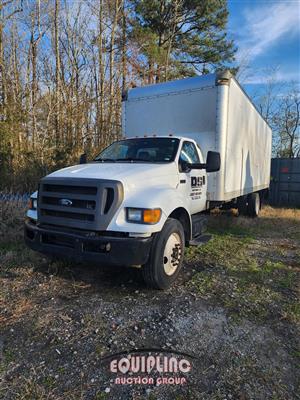 2013 Ford F750