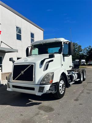2014 Volvo VNL - Daycab 2014 Volvo VNL - Daycab