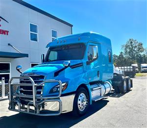 2020 Freightliner Cascadia - Sleeper Truck 2020 Freightliner Cascadia - Sleeper Truck